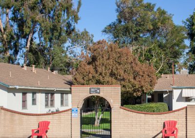 The front gate of Laurel Park